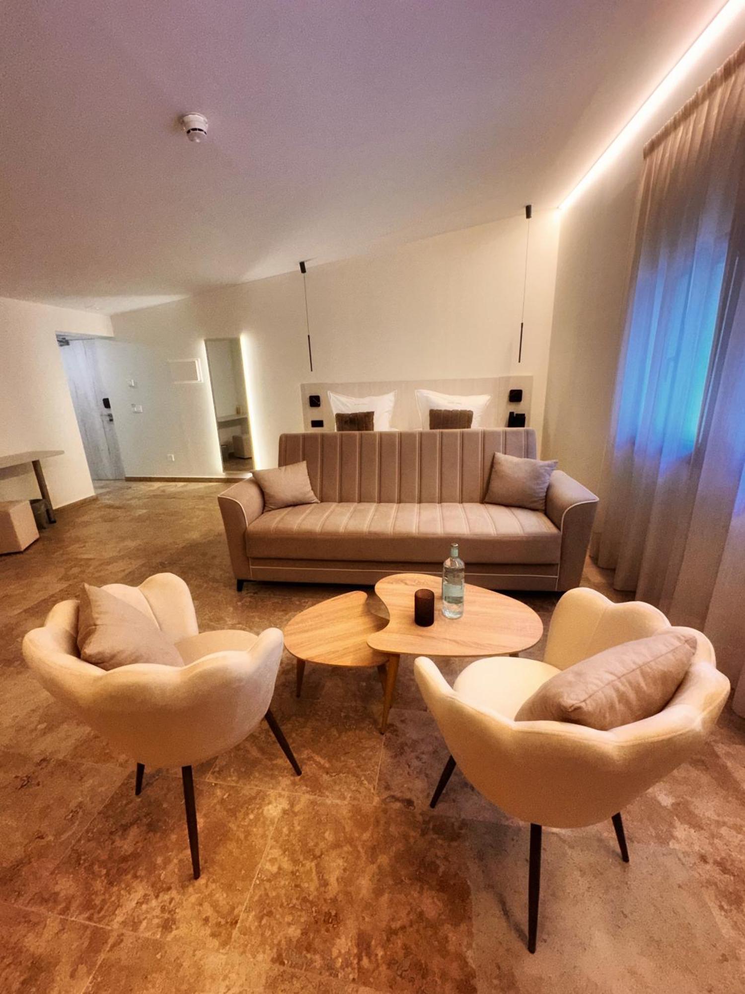 Boutique Hotel Comtal Empuries Ρόζες Εξωτερικό φωτογραφία